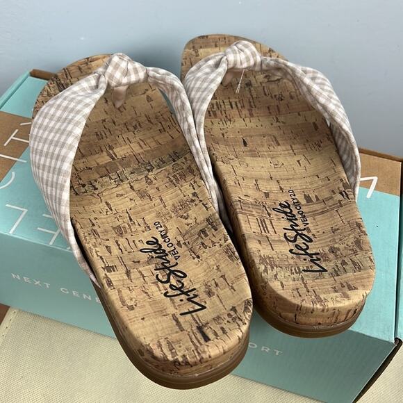 Lifestride Happy flip flop sandal new in box size 10 WIDE - Picture 5 of 6